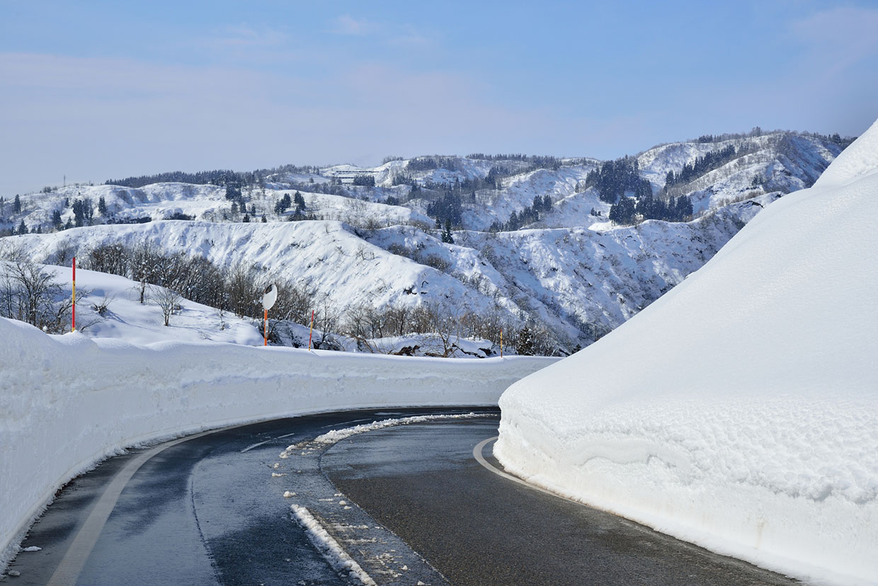 Photo of Snowy Road in Niigata